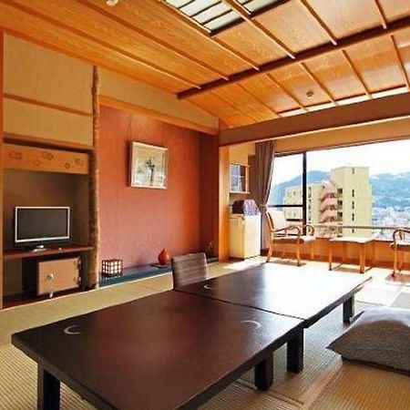 Tsukino Sumika Atami Juraku Hotel Esterno foto