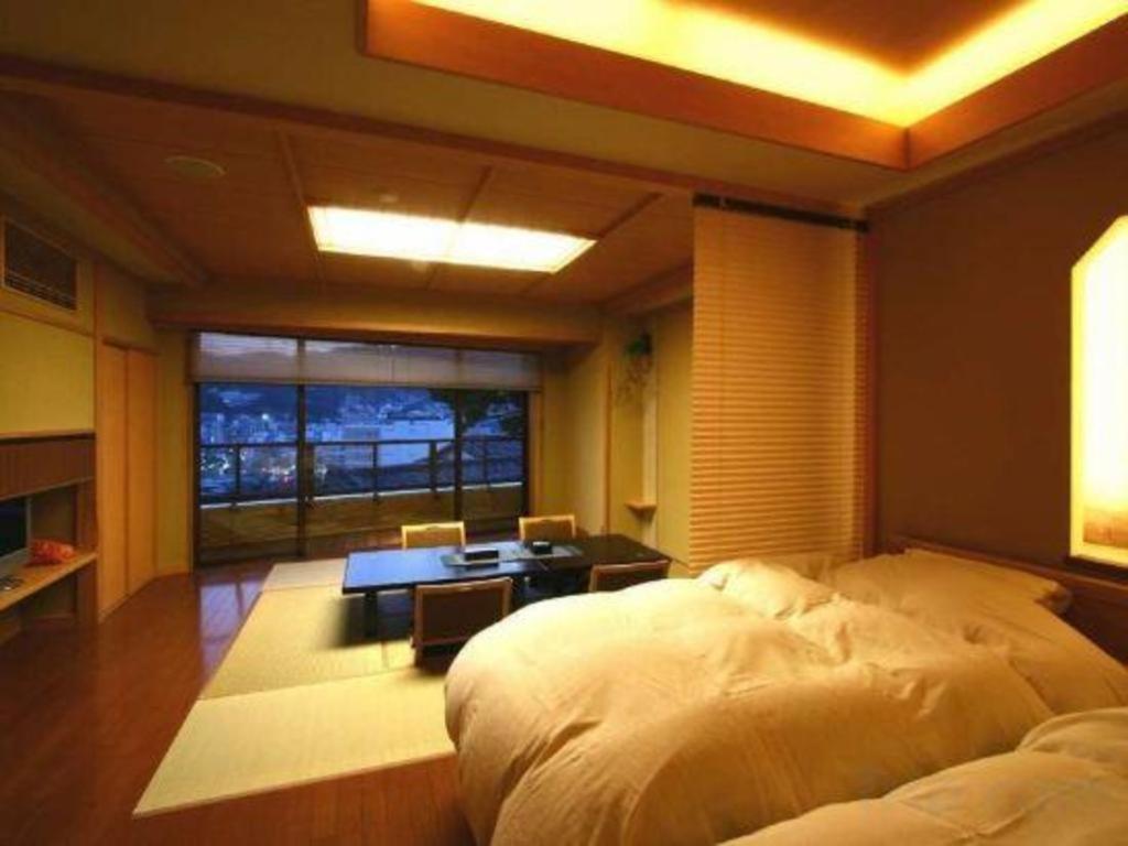 Tsukino Sumika Atami Juraku Hotel Esterno foto