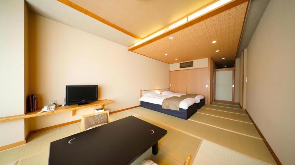 Tsukino Sumika Atami Juraku Hotel Esterno foto