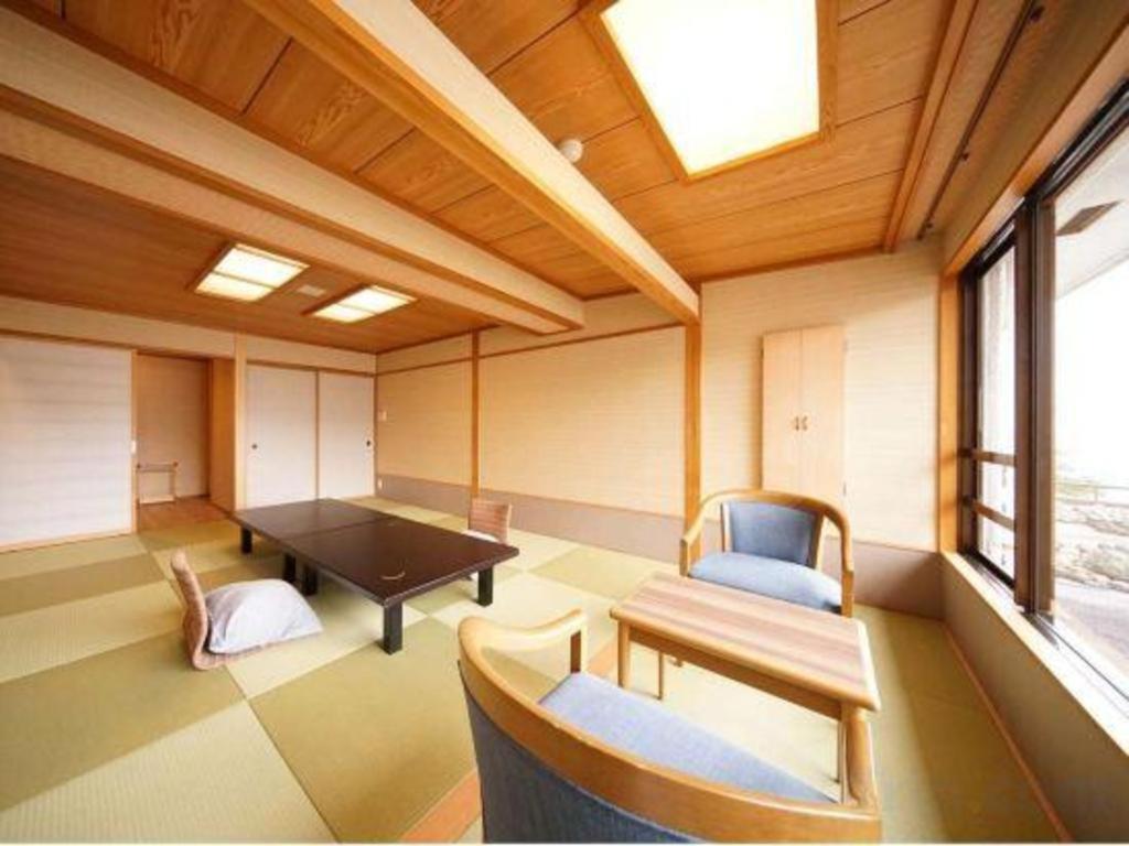 Tsukino Sumika Atami Juraku Hotel Esterno foto