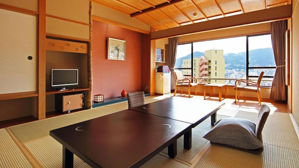 Tsukino Sumika Atami Juraku Hotel Esterno foto
