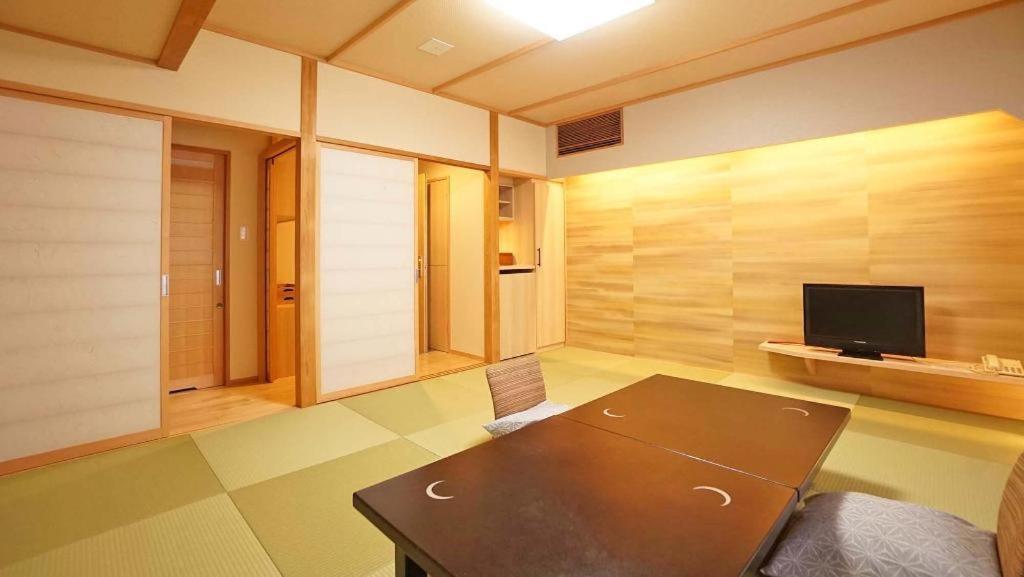 Tsukino Sumika Atami Juraku Hotel Esterno foto