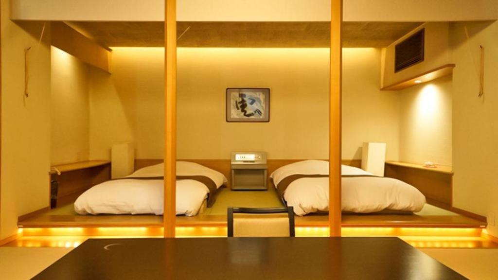 Tsukino Sumika Atami Juraku Hotel Esterno foto