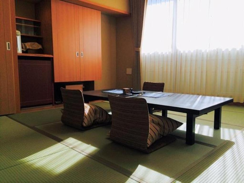 Tsukino Sumika Atami Juraku Hotel Esterno foto