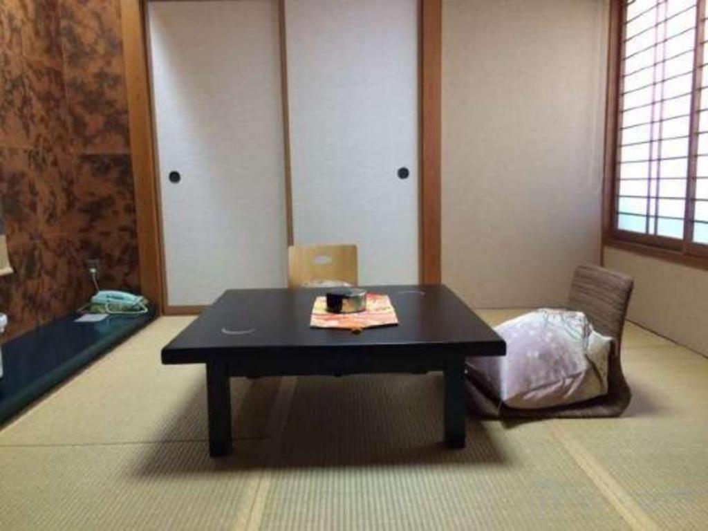 Tsukino Sumika Atami Juraku Hotel Esterno foto